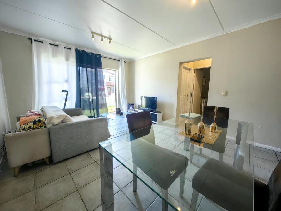 2 Bedroom Property for Sale in Parklands Western Cape